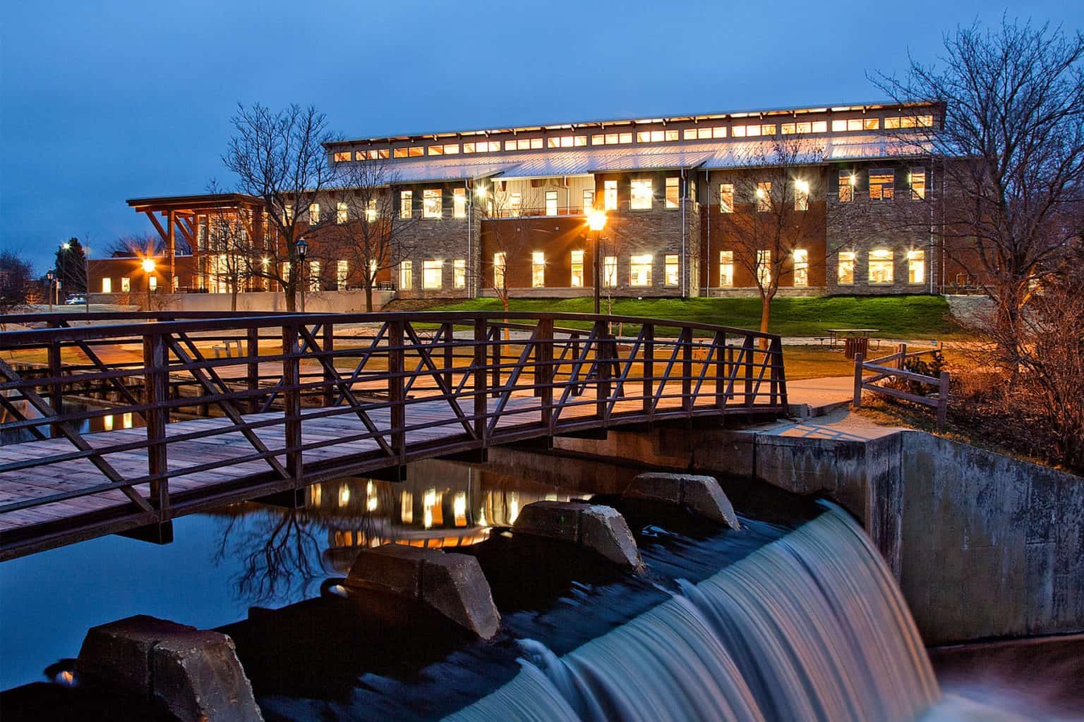 Jack Russell Memorial Library - Plunkett Raysich Architects, LLP